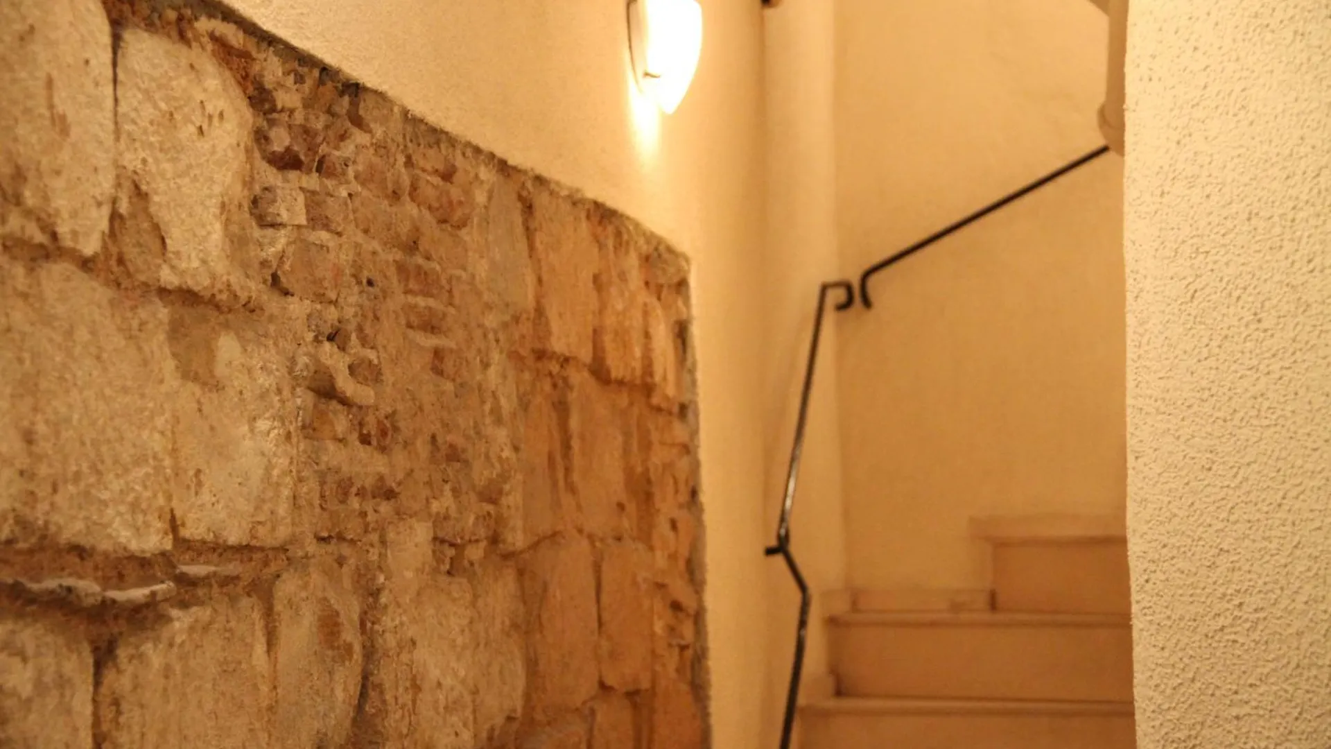 ברצלונה Apartment Ramblas Plaza Catalunya -Wi-Fi 300 Mbps