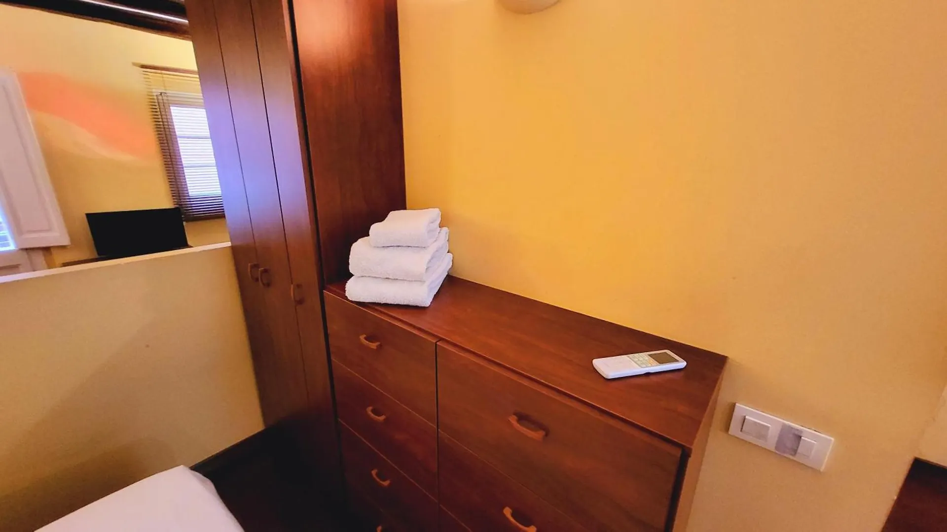 ברצלונה Apartment Ramblas Plaza Catalunya -Wi-Fi 300 Mbps