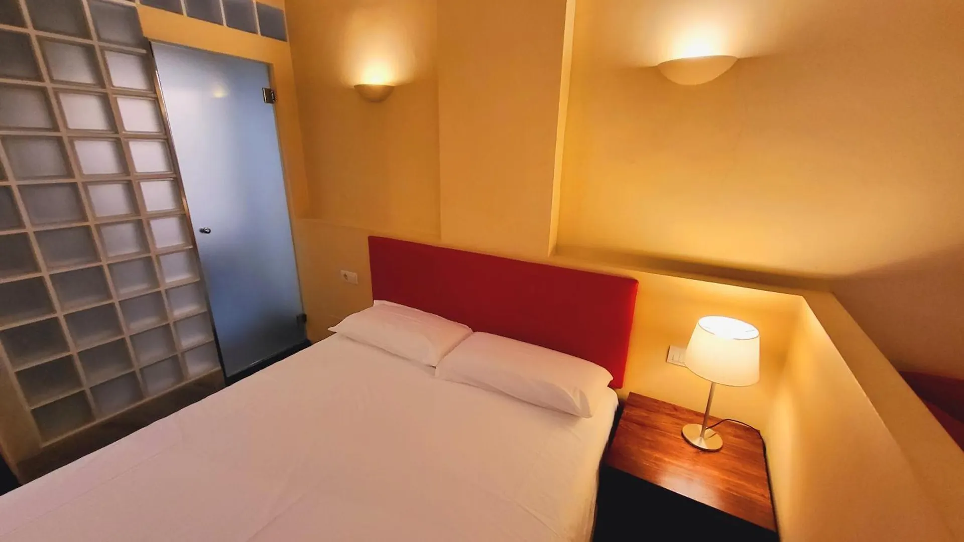 ברצלונה Apartment Ramblas Plaza Catalunya -Wi-Fi 300 Mbps ספרד