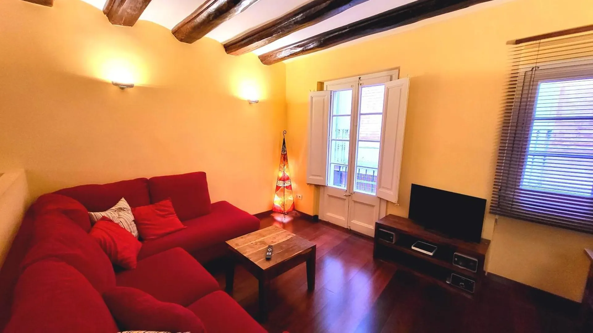 Apartment Ramblas Plaza Catalunya -Wi-Fi 300 Mbps Barselona İspanya