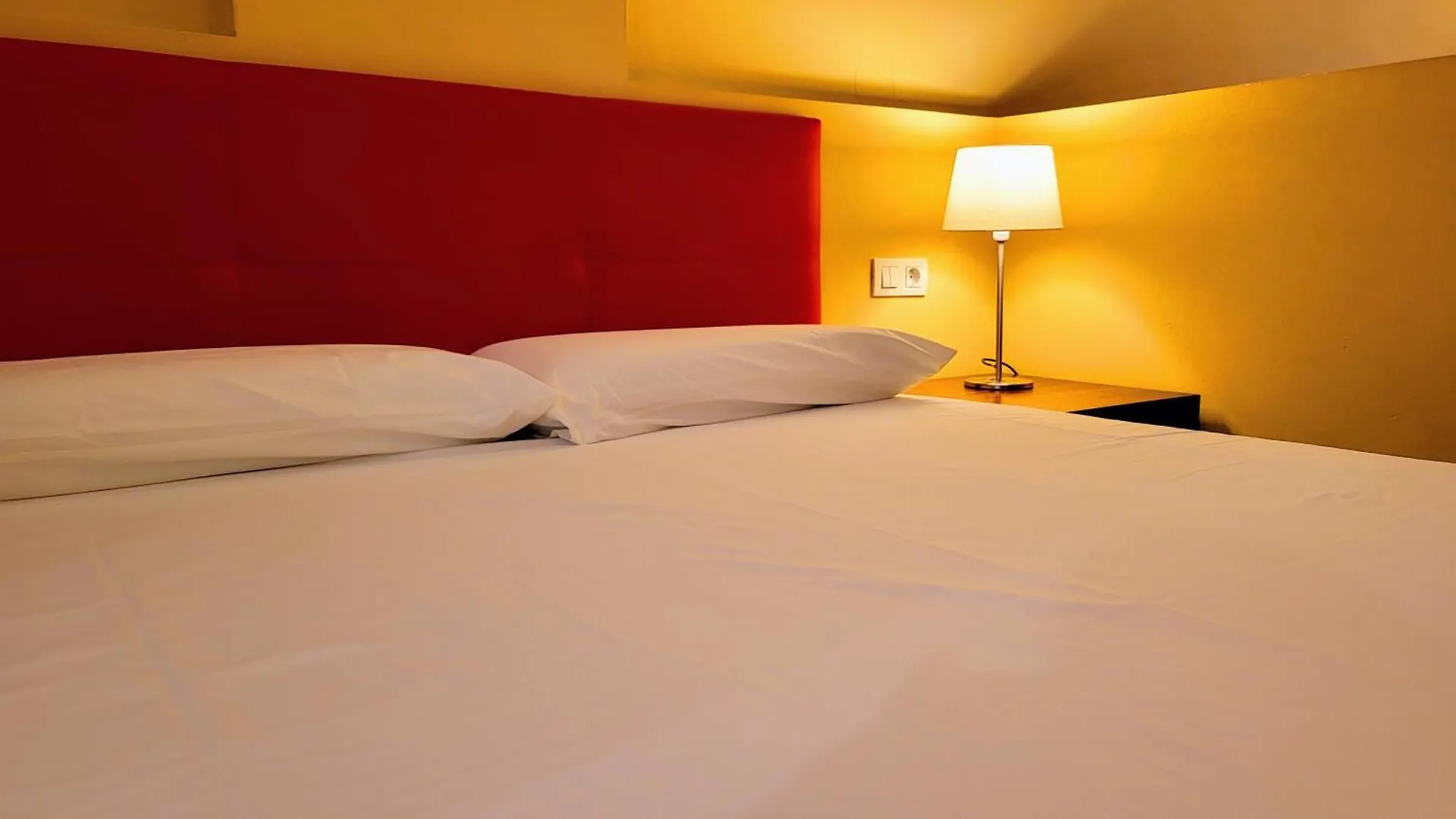 Apartment Ramblas Plaza Catalunya -Wi-Fi 300 Mbps Barselona 0*,  İspanya