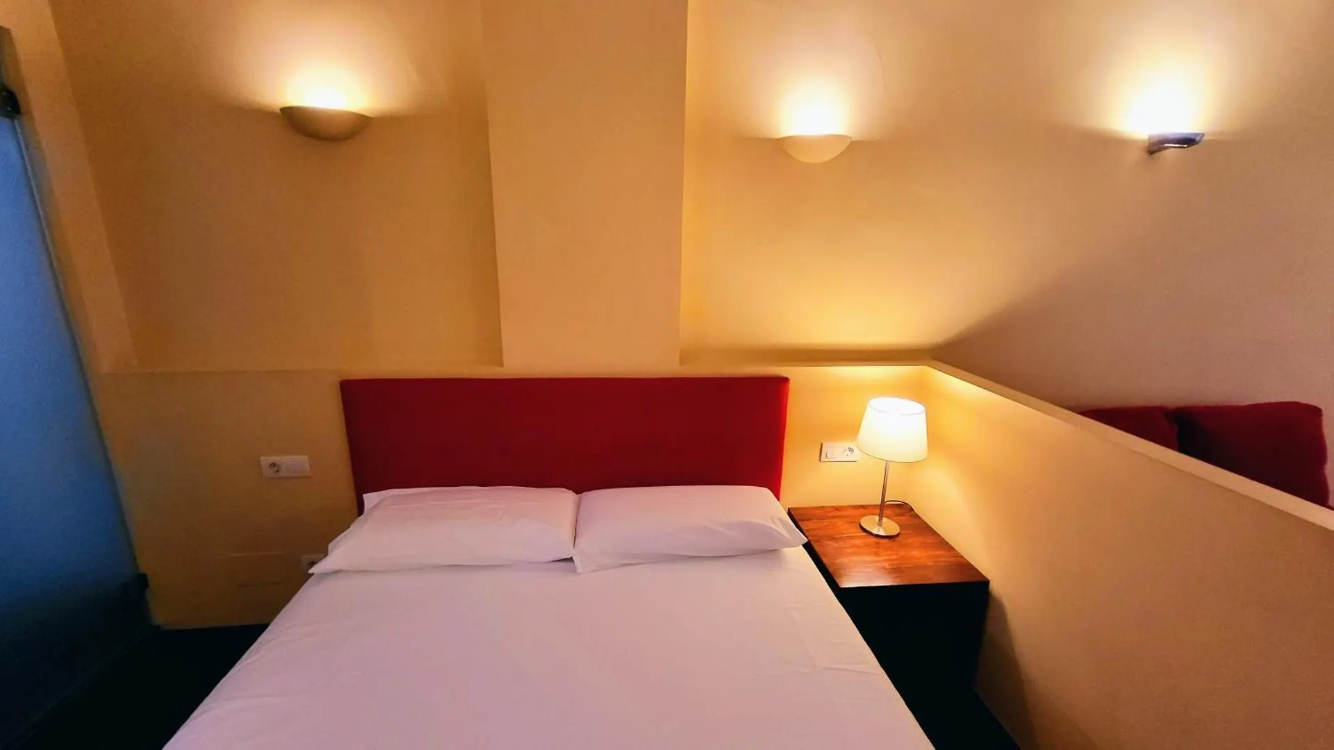 Apartment Ramblas Plaza Catalunya -Wi-Fi 300 Mbps Barselona 0*,